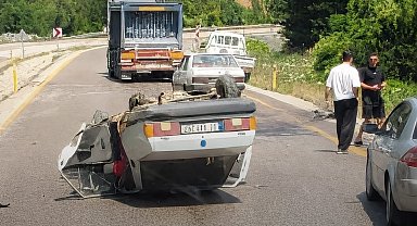 Kastamonu'da iki otomobil çarpıştı: 3 yaralı