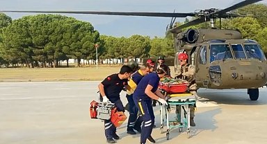 Kayalıklardan düşen doğa yürüyüşçüsü askeri helikopterle kurtarıldı