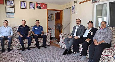 Kaymakam Battal, şehit ailesi ve gaziyi yalnız bırakmadı