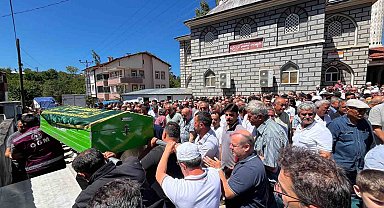 Kazada ölen tır sürücüsü toprağa verildi
