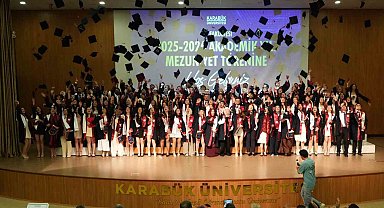 KBÜ Tıp Fakültesi mezunları hekimlik hayatına ilk adımını attı