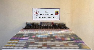 Kemer'de kaçak sigara operasyonu: Bin paket kaçak sigara ele geçirildi