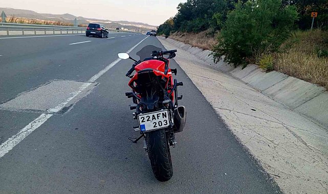 Keşan'da otomobil ile çarpışan motosiklet sürücüsü yaralandı