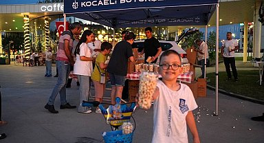 Kocaeli'de yaz akşamları müzik ve sinema rüzgarıyla renklendi