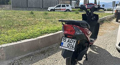 Kontrolden çıkan motosiklet devrildi, sürücü yaralandı