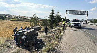 Kontrolden çıkan traktör şarampole devrildi: 1 yaralı