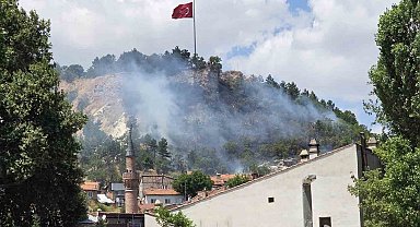 Kütahya Hisar Kalesi'nde yangın paniği