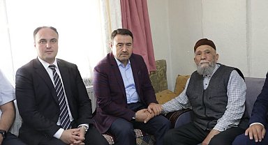 Kütahya Valisi, görev gazisi Mehmet Torun'u evinde ziyaret etti