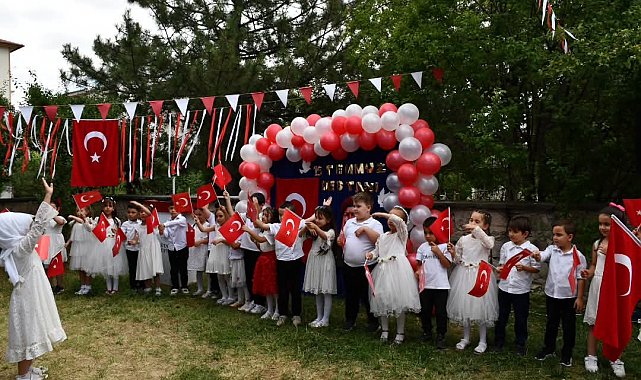 Kütahya'da 15 Temmuz'un 10. yılında Kur'an kursu öğrencilerinden anma programı