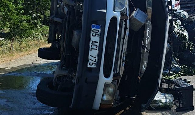 Lastiği patlayan otomobil devrildi: 1 yaralı