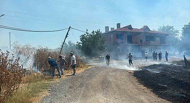 Lüleburgaz'da otluk alan ve anız yangını söndürüldü