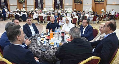 Malatya protokolünü buluşturan düğün