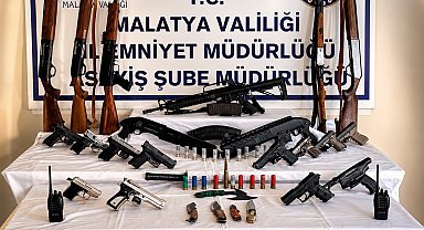 Malatya'da silah teşhirine operasyon: 56 şüpheli yakalandı