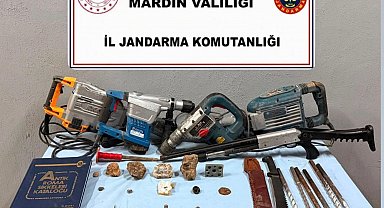 Mardin'de tarihi eser kaçakçılığı operasyonunda 1500 yıllık mozaik ele geçirildi