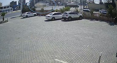 Mardin'deki tır kazası güvenlik kamerasına yansıdı