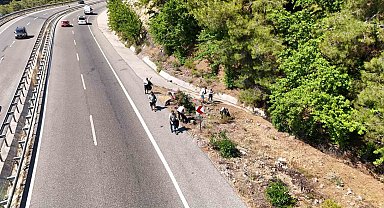 Marmaris Seyir Tepesi'nde çöp mesaisi