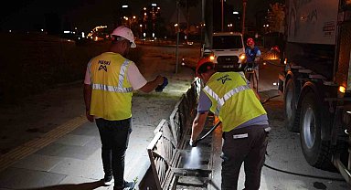 Mersin'de yağmur suyu hatları temizleniyor