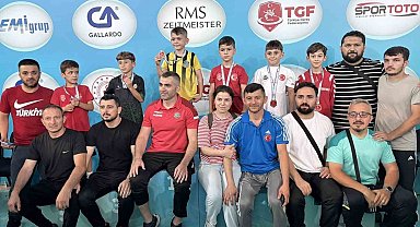 Minik pehlivan Ertuğrul Alp Tekin'den Türkiye Şampiyonası'nda çifte madalya