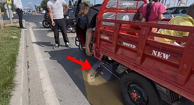Mopede dadanan yavru kedi ezilmekten son anda kurtarıldı