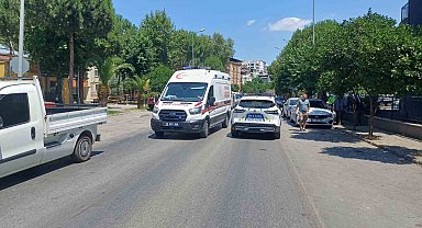 Motosiklet ile kamyonet çarpıştı: 2 yaralı