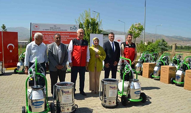 Muş'ta manda yetiştiricilerine süt sağım ve elektrikli yayık makinesi desteği