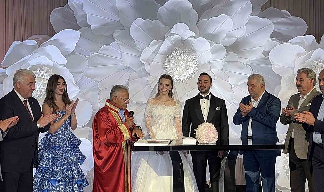 Mustafa Demirel'in mutlu günü