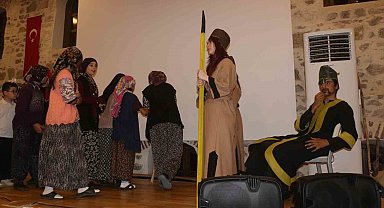 Nasrettin Hoca'nın memleketinde "Timur'un Filleri" sahnelendi