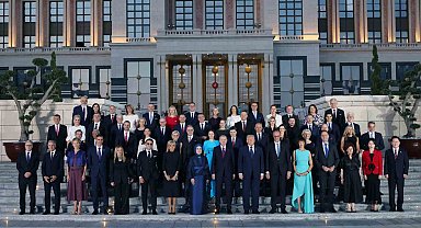 NATO liderleri Külliye'de aile fotoğrafında buluştu