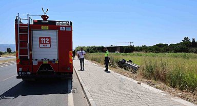 Oğlunu hastaneye götürürken kaza yaptı: 2 yaralı