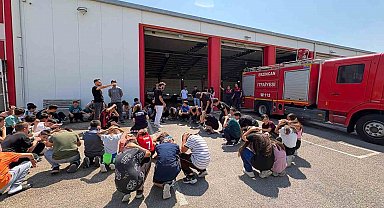 Öğrenciler itfaiyeciliği yerinde öğrendi