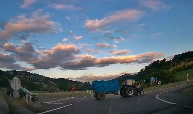 Önüne çıkan traktöre çarpmaktan kılpayı kurtuldu: O anlar kamerada