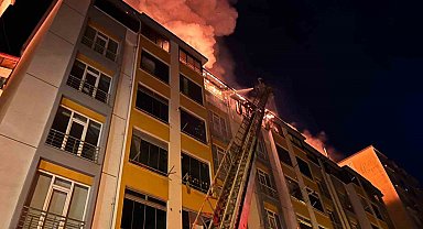 Ordu'da binanın çatı katı alevlere teslim oldu