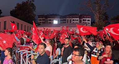 Osmaniye'de demokrasi ve milli birlik yürüyüşü