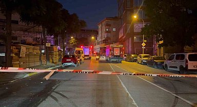 Pendik'te deterjan üretim yapan fabrikada çıkan yangın söndürüldü