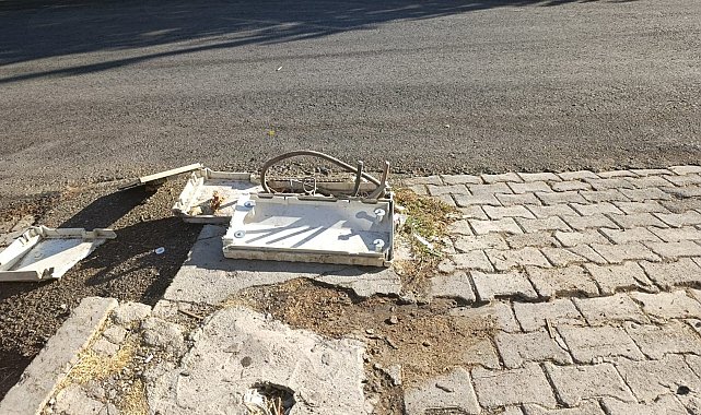 Pide fırınının önündeki elektrik kabloları tehlike saçıyor
