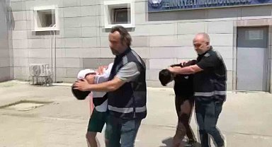 "Vatandaşlık vereceğiz" yalanıyla aldıkları 175 gram altınla kaçan dolandırıcılar yakalandı