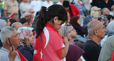 Sakaryalılar, hain darbe girişiminin 10. yılında yeniden tek yürek oldu