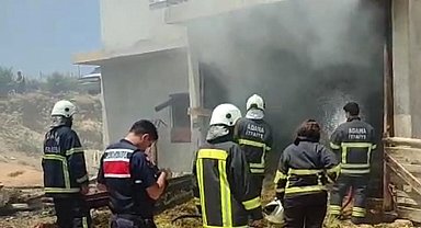 Saman balyaları alevlere teslim oldu
