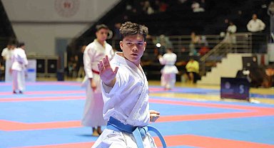 Samsun'da bin 247 karate sporcusunun madalya mücadelesi