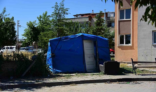 Şehzadeler Belediyesi'nden Selimşahlar'da kaçak yapılara müdahale