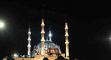 Selimiye Camii'nden yükselen selalar 15 Temmuz şehitleri için okundu