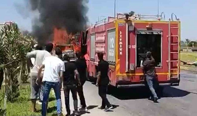 Seyir halindeki pikap alevlere teslim oldu