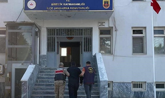Silahla yağma suçundan aranan şahıs yakalandı
