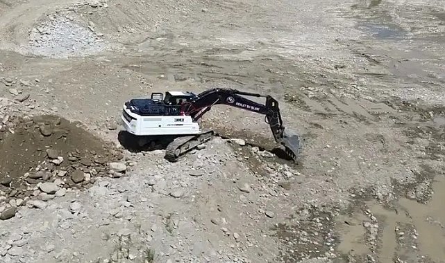 Sinop'ta muhtemel sel ve taşkınlara karşı "dere ıslahı" mesaisi