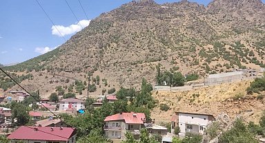 Şırnak'ta nefes kesen kurtarma operasyonu: Yaylada baygın halde mahsur kalan kadın helikopterle kurtarıldı