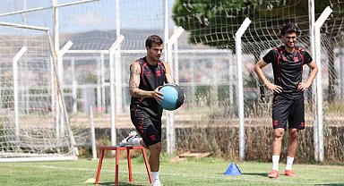 Sivasspor, çift idmanla yeni sezona hazırlanıyor