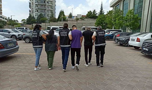 Sokak satıcılarına büyük darbe: Binlerce uyuşturucu hap ele geçirildi