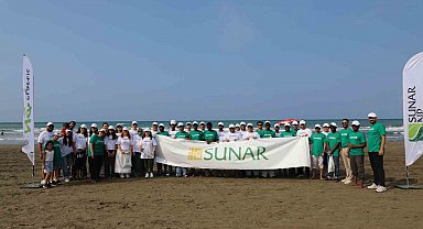 Sunar Yatırım'dan Adana Karataş Sahili'nde "Plastiksiz Temmuz" kapsamında gönüllü çevre temizliği