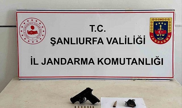 Şüpheli şahısların üzerindn uyuşturucu ve silah çıktı