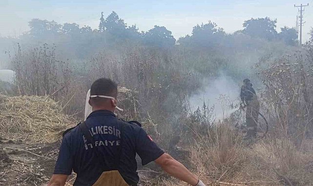 Susurluk'ta çıkan yangında 1 ton saman kullanılamaz hale geldi